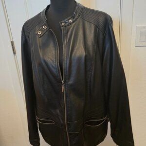 Apt.9 Black faux leather women jacket in a size 2X